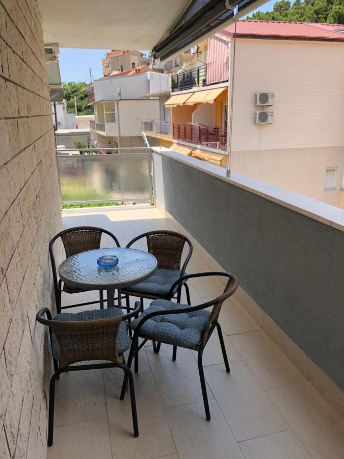 Omis - Private Ensuite Room With Balcony - Hotel Style Экстерьер фото